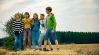 SommerCamp - Back To the Roots – Beste Freunde! Aber warum fiebern hier Matilda, Käthe, Mayra, Alvin und Jona gemeinsam?