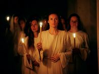 Die Deutschen – Hildegard (Deborah Kaufmann) stand in der Kritik. Viele Zeitgenossen empfanden das Leben in Hildegards Kloster als zu freizügig.