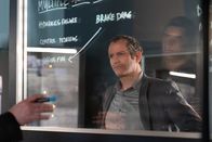 Mayday - Alarm im Cockpit – REENACTMENT - The Lead Investigator (played by Mike Shara) and the Second Investigator (played by Wes Berger) make a timeline of the events that led to the crashing of Propair Flight 420. (Cineflix 2020/Ramona Diaconescu)