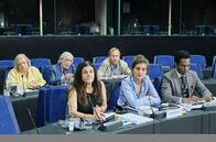 Parlament – v.l.n.r.
