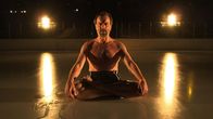 Supertalent Mensch – Eismann Wim Hof scheint keine Kälte zu spüren.