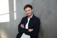 Studio Schmitt – Tommi Schmitt ist Gastgeber der neuen ZDFneo-Show "Studio Schmitt".