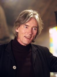 Charmed - Zauberhafte Hexen – Barbas (Billy Drago), der Dämon der Angst, der von den Hexen in die ewige Verbannung geschickt wurde, treibt auf einmal wieder sein Unwesen ...