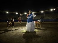 Baskets – (3. Staffel) - Christine Baskets (Louie Anderson)