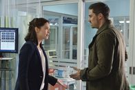 Beauty and the Beast – Während Catherine (Kristin Kreuk, l.) sich unbedingt aus Liam und Beast-Aktivitäten heraushalten will, kann Vincent (Jay Ryan, r.) nicht tatenlos zusehen ...