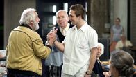 Sein letztes Rennen – Von links: Paul (Dieter Hallervorden) und Tobias gehen eine Wette ein. Rudolf (Otto Mellies, Mitte) ist Zeuge.