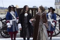 Versailles – Louis XIV (George Blagden), Henriette (Noémie Schmidt)