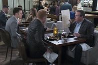 Modern Family – (v.l.n.r.) Luke (Nolan Gould); Mitchell (Jesse Tyler Ferguson); Cameron (Eric Stonestreet)