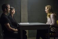 Navy CIS: New Orleans – Lasalle (Lucas Black, l.) und Brody (Zoe McLellan, M.) ermitteln in einem neuen Fall und stoßen dabei auf Dawn Lin (Anne Dudek, r.). Doch hat sie wirklich etwas damit zu tun?; Lasalle (Lucas Black, l.) und Brody (Zoe McLellan, M.) ermitteln in einem neuen Fall und stoßen dabei auf Dawn Lin (Anne Dudek, r.). Doch hat sie wirklich etwas damit zu tun?