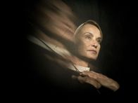 American Horror Story – (2. Staffel) - Die Insassen der Briarcliff-Nervenheilanstalt werden von Schwester Jude (Jessica Lange) mit ihren ganz eigenen Methoden gezüchtigt ...