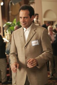 Monk – Tony Shalhoub (Adrian Monk).
