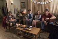 Speechless – (v.l.n.r.) Maya DiMeo (Minnie Driver); Ray DiMeo (Mason Cook); Dylan DiMeo (Kyla Kenedy); Jimmy DiMeo (John Ross Bowie)