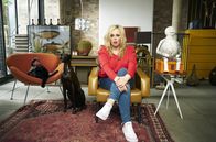 Gameface – Eine wilde Nacht hat fürchterliche Auswirkungen für Marcella (Roisin Conaty). Nicht nur, dass sie einen Kindergeburtstag ruiniert, ihr Telefon ist auch voller verpasster Anrufe von ihrem Ex. Zu allem Überfluss taucht auch noch ein Überraschungsgast auf, der in seinem Leben noch keine einzige Folge "Friends" gesehen hat.