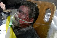 F.B.I. - Dem Verbrechen auf der Spur – Rescued person receives oxygen.
