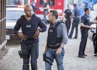 Navy CIS: L.A. – L-R: Special Agent Sam Hanna (LL COOL J) und Special Agent G. Callen (Chris O\'Donnell).