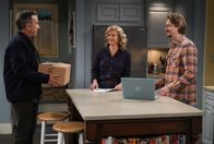 Last Man Standing – v.l.n.r.) Mike Baxter (Tim Allen); Vanessa Baxter (Nancy Travis); Kyle Anderson (Christoph Sanders)