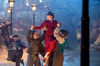 Mary Poppins' Rückkehr – Mary Poppins (Emily Blunt, oben)