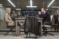 Das Morgan Projekt – (v.l.n.r.) Morgan (Anya Taylor-Joy); Dr. Simon Ziegler (Toby Jones); Dr. Alan Shapiro (Paul Giamatti); Lee Weathers (Kate Mara)