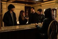 Wild Cards – (v.l.n.r.) Vince (Jude Wilson); Max Mitchell (Vanessa Morgan); Cole Ellis (Giacomo Gianniotti); George Graham (Jason Priestley)