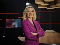 Links. Rechts. Mitte - Duell der Meinungsmacher – Katrin Prähauser posiert für ein Portrait