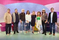 Die Barbara-Karlich-Show – Barbara Karlich mit Joesi Prokopetz, Koch und Autor Gerd Sievers, Moderator Dirk Stermann, Sängerin Stefanie Hertel, Sängerin Alexandra Mross, Sänger Lanny Lanner, Gründer der „Piefke-Connection“ Jockel Weichert.