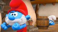 Die Schlümpfe – In Papa Schlumpf verzaubert versucht Gargamel, sich im Schlumpfdorf zurechtzufinden.