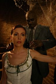 Charmed - Zauberhafte Hexen – Auf der Suche nach Zankou werden Paige, Phoebe (Alyssa Milano, l.) und Piper von all den Untoten Unschuldigen, die sie während der letzten sieben Jahre, nicht beschützen konnten, angegriffen ...