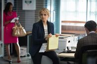 Instinct – Det. Lizzie Needham (Bojana Novakovic) versucht den Bombenleger zu finden. Dabei übersieht sie jedoch ein wichtiges Detail ...