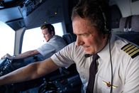 Mayday - Alarm im Cockpit – Captain Kevin Sullivan (played by Jerry Getty) and second officer Ross Hales (Spencer Robson) brace against the panel as Quantas Airlines flight 72 plummets. (photo credit: Cineflix/Darren Goldstein)