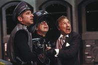 Mel Brooks' Spaceballs – Spaceballs Erfahren Angst und Schrecken, statt dies zu verbreiten: George Wyner als Colonel Sandfurz, Rick Moranis als Lord Helmchen, Mel Brooks als Präsident Skroob / Yogurt Copyright: SRF/1987 METRO-GOLDWYN-MAYER STUDIOS INC.