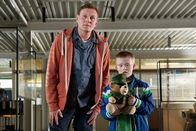 Tatort – Hauptkommsissar Jens Stellbrink (Devid Striesow) mit seinem Schützling Finn (Daniel Neu).