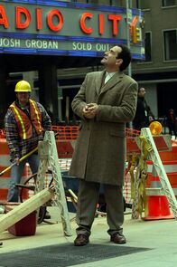 Monk – Der Lärm und der Dreck in Manhattan machen Adrian Monk (Tony Shalhoub, r.) das Leben schwer ...