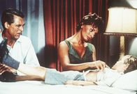 Hausboot – Tom Winston (Cary Grant, links) mit Cinzia (Sophia Loren) und Robert (Charles Herbert).