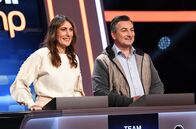 Quizduell - Olymp – Die Kandidat:innen des Teams "Börse": Anja Kohl (l.) und Markus Gürne (r.).