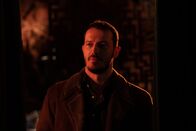Eternal – Unerwartet sieht Elias (Simon Sears) seine große Liebe Anita wieder.