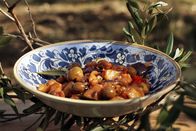 Zu Tisch ... – Zu Tisch Westsizilien – Italien Typisch sizilianische Caponata Copyright: SRF/Berlin Producers Media/Reiner Bauer