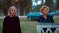 Rebecka Martinsson – Rebecka Martinsson (Ida Engvoll) und Kommissarin Mella (Eva Melander) ziehen an einem Strang.