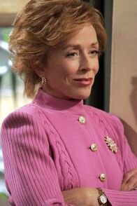 Two and a Half Men – Holland Taylor (Evelyn Harper).