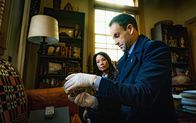 Elementary – Ein Mordfall beschäftig Sherlock Holmes (Jonny Lee Miller, r.) und Joan Watson (Lucy Liu, l.) ...