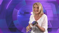 Happy Birthday - Unsere Musikkassette wird 60 – Jane Comerford (Sängerin, Komponistin & Texterin) hat die Erstfassung von „No No Never“ (Song der Band Texas Lightning, Deutschlands Beitrag zum Eurovision Song Contest 2006) spontan auf einer Kassette aufgenommen.; WDR Fernsehen HAPPY BIRTHDAY - UNSERE MUSIKKASSETTE WIRD 60, Ein Film von Christoph Simon Uhr. Jane Comerford (Sängerin, Komponistin & Texterin) hat die Erstfassung von „No No Never“ (Song der Band Texas Lightning, Deutschlands Beitrag zum Eurovision Song Contest 2006) spontan auf einer Kassette aufgenommen.