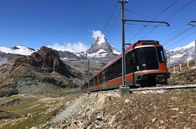 Mit dem Zug ... – Die Gornergratbahn fährt im 30-Minuten-Takt von Zermatt zum Gornergrat – der Blick aufs Matterhorn ist dabei allgegenwärtig.