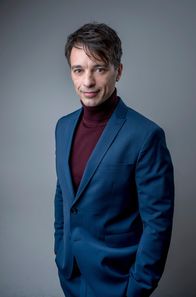 Sturm der Liebe – ARD STURM DER LIEBE, montags bis freitags um 15.10 Uhr im Ersten. Ab Folge 2858 (Sendetermin 01.02.2018) ist Lorenzo Patané, der Staffelheld der 2. und 6. Staffel wieder als Robert Saalfeld in "Sturm der Liebe" zu sehen.