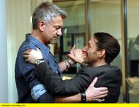 Tatort – rbb Fernsehen TATORT, "Blinder Glaube" Uhr. Die Ermittlungen in einem Mordfall an der Uni-Augenklinik führen die Kommissare Till Ritter (Dominic Raacke) und Felix Stark (Boris Aljinovic) auf die Spur eines streng geheimen, hochbrisanten Forschungsprojekts. Stark (Boris Aljinovic, r.) zeigt Ritter (Dominic Raacke), wie man Rumba tanzt.