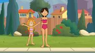 Power Sisters – Marine taucht immer da auf, wo Wendy ist, auch beim Casting im Schwimmbad.