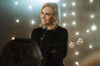 Kroymann – Lacher zum Zerbeißen - Maren Kroymann in der siebten Episode der Sketch-Comedy „Kroymann“ von Radio Bremen, SWR und NDR.