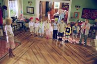 Im Dutzend billiger – L-R: Kate (Bonnie Hunt) und Tom (Steve Martin) mit Kyle und Nigel (Shane und Brent Kinsman), Kim(Morgan York), Jessica (Lilian Mumy), Sarah (Alyson Stoner), Jake (Jacob Smith), Mike (Blake Woodruff), Mark (Forrest Lansi), Henry (Kevin G. Schmidt).