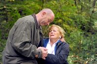 Vier Frauen und ein Todesfall – Charly Rabanser (Salchegger), Brigitte Kren (Maria).