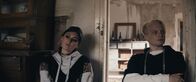 neoriginal: Sløborn – Ella (Lea van Acken) und Anton (Anton Nürnberg) machen Magnus das Leben schwer.