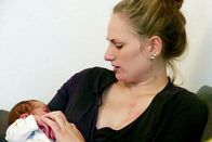 7 Tage ... – 7 Tage ... Mama werden Caro ist frischgebackene Mama. Copyright: SRF/NDR/Johanna Leuschen/Domenica Berger