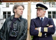 Die Copiloten – Lothar Kirschneck (Udo Wachtveitl, li.) und Milan Franolic (Miroslav Nemec). Ihre Freundschaft wird auf eine harte Probe gestellt.